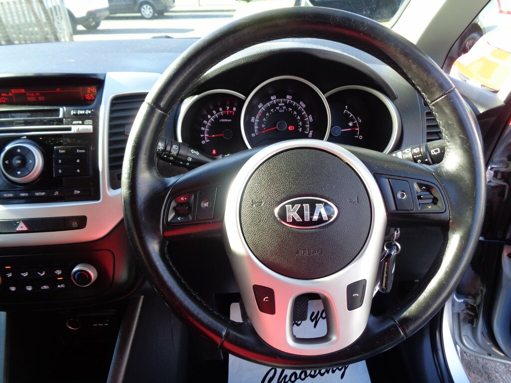 Kia Venga 1.4 2 Mpv  #7