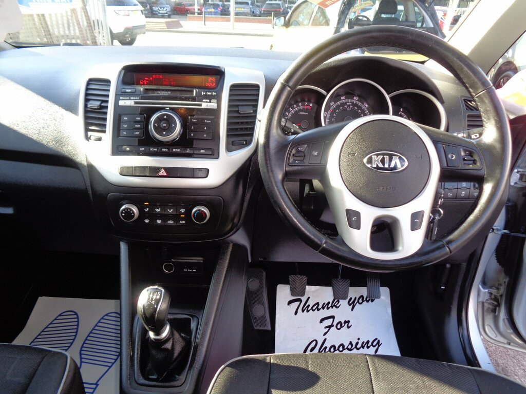 Kia Venga 1.4 2 Mpv  #10