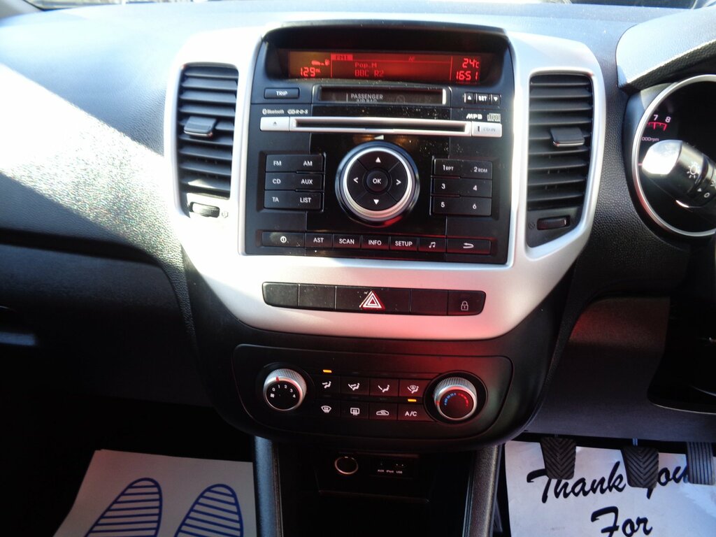 Kia Venga 1.4 2 Mpv  #8