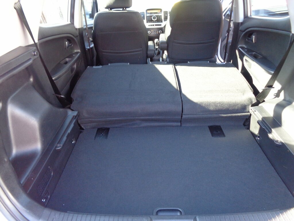 Kia Venga 1.4 2 Mpv  #16