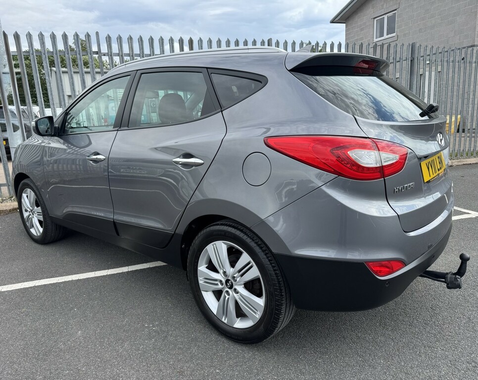 Hyundai Ix35 Premium 2.0 Crdi 4Wd Grey #4
