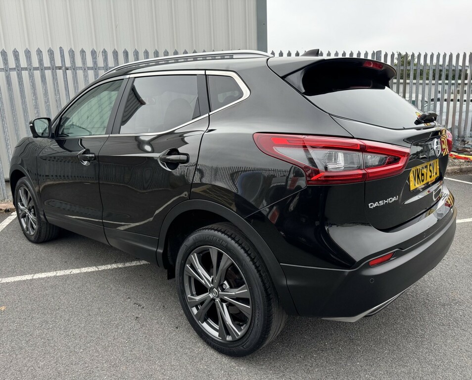 Nissan Qashqai Suv 1.5 Dci N-connecta 2017 Black #4