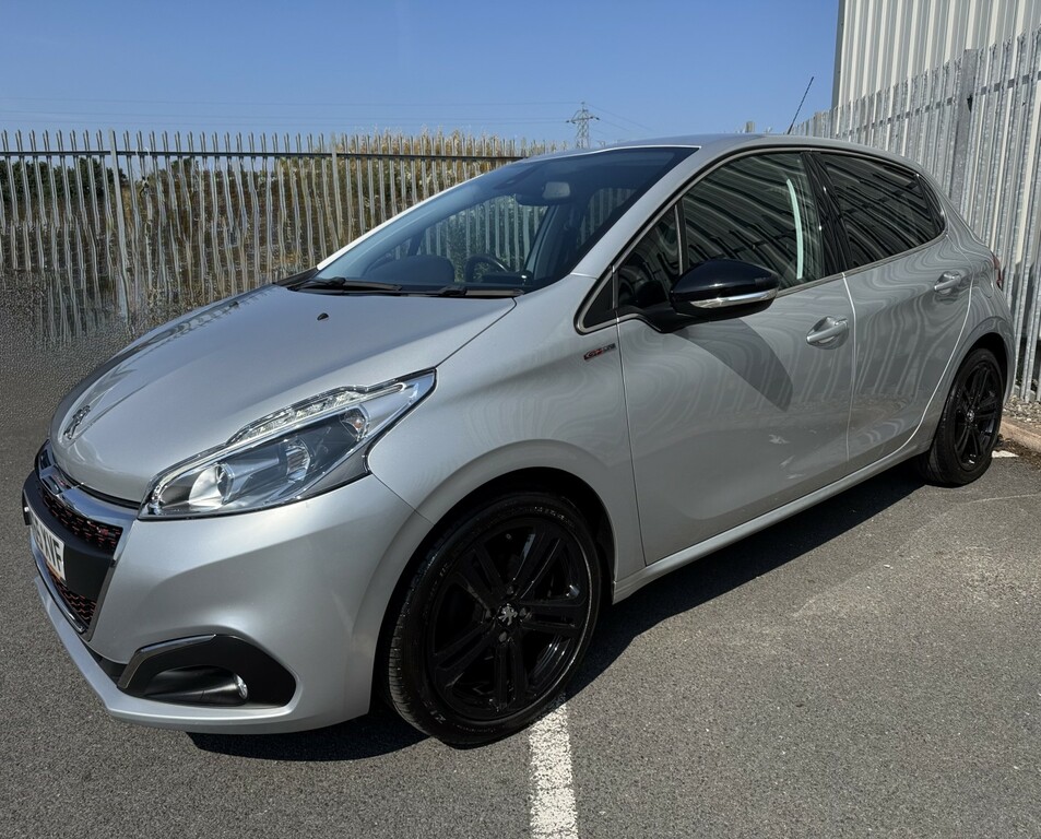 Peugeot 208 Gt Line 1.2 Puretech Silver #2