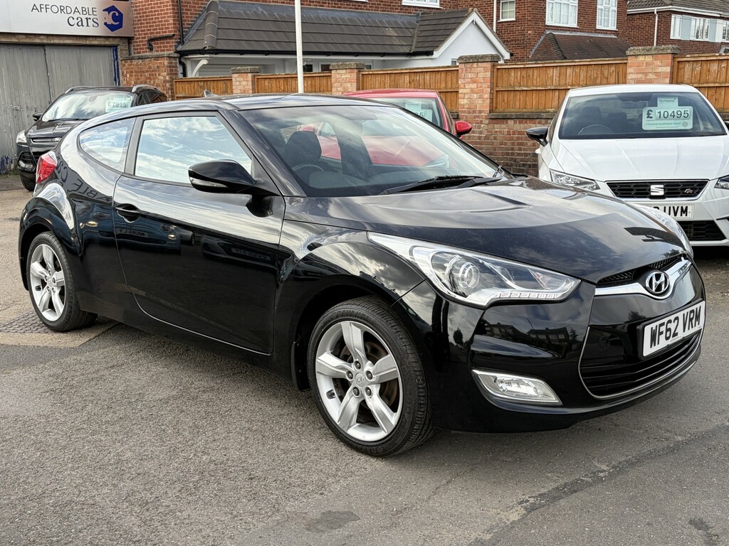 Hyundai Veloster Hatchback 1.6 Gdi 2012 Black #3
