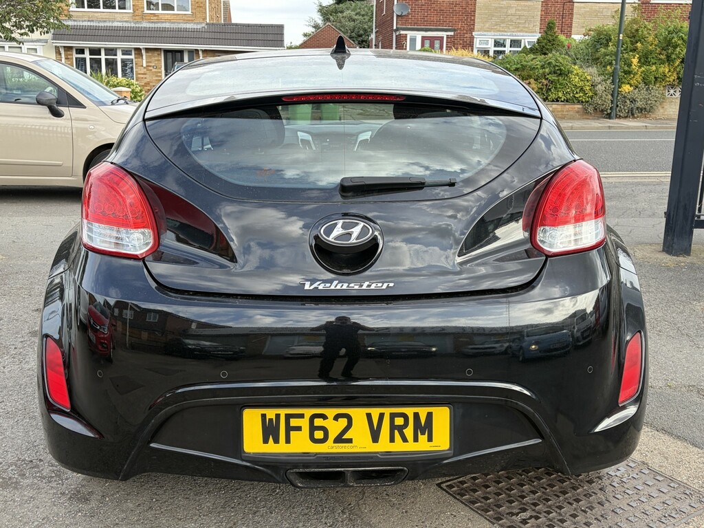 Hyundai Veloster Hatchback 1.6 Gdi 2012 Black #5