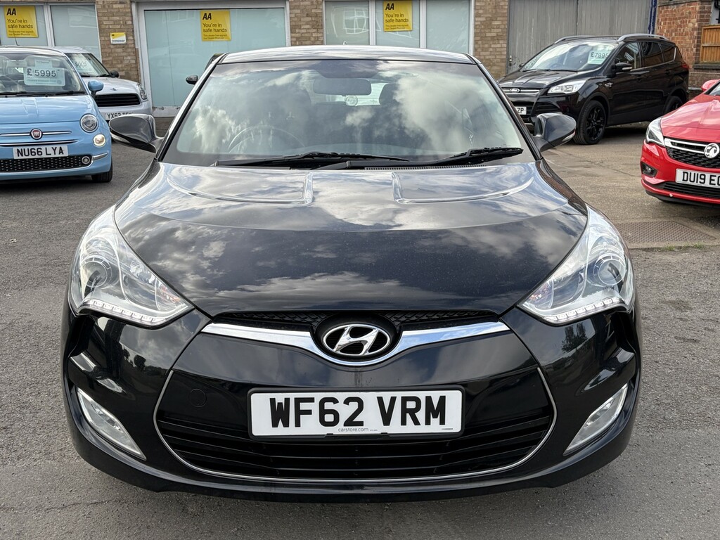 Hyundai Veloster Hatchback 1.6 Gdi 2012 Black #2