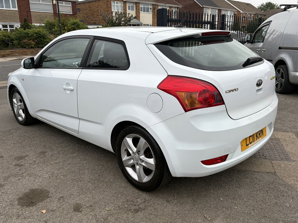 Kia Proceed 1.6 Crdi Ecodynamics 2 White #4