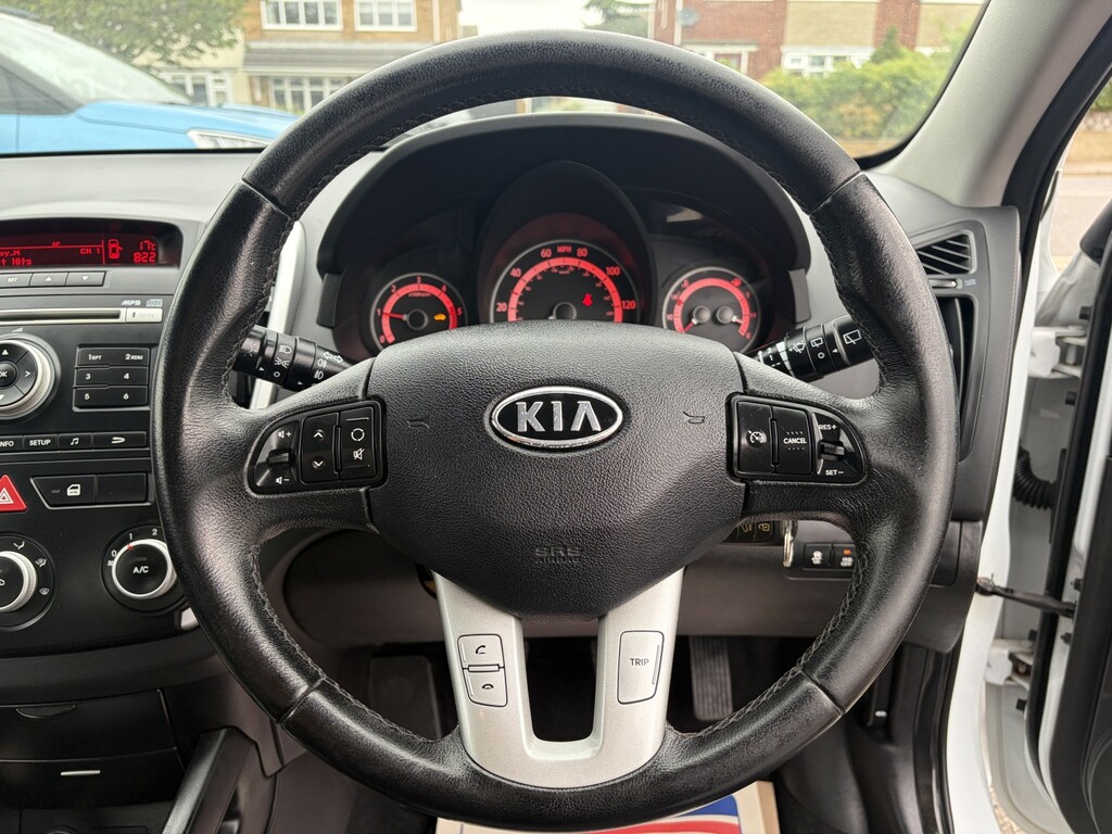 Kia Proceed 1.4 Vr-7 Hatchback 139 Gkm, 89 White #8
