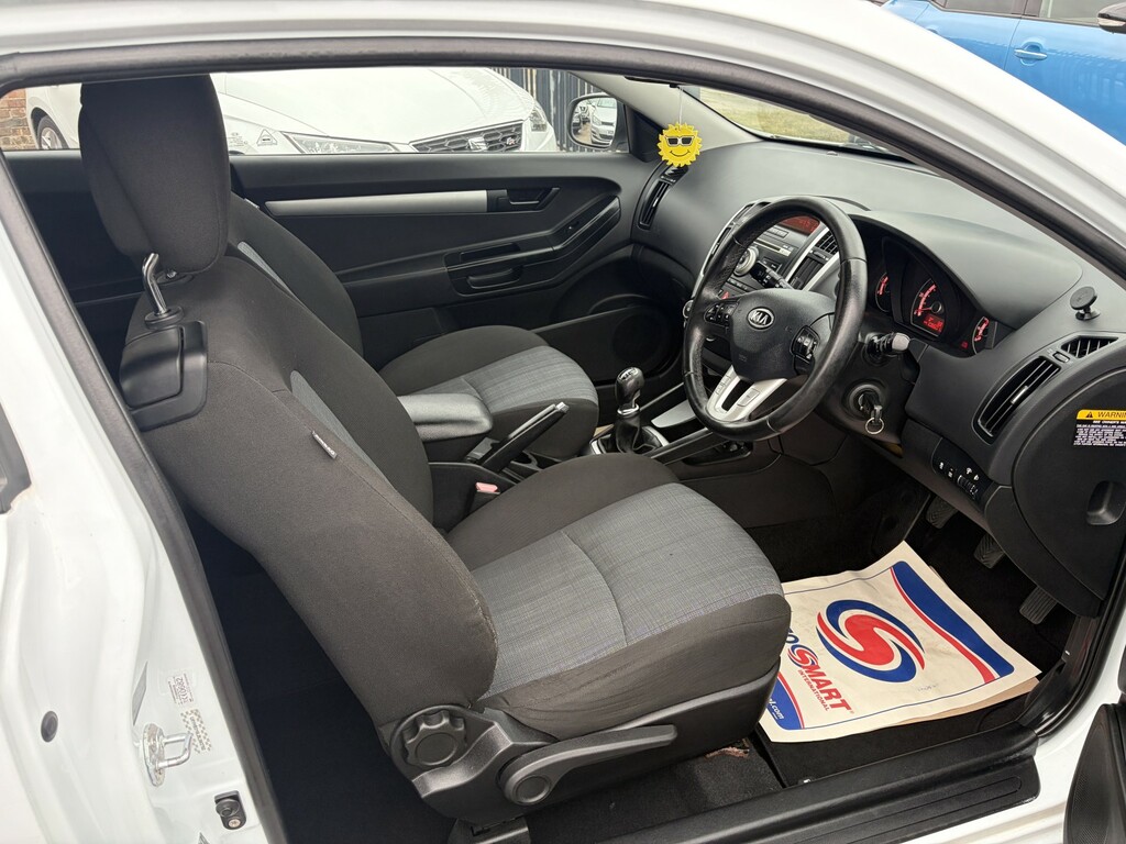 Kia Proceed 1.4 Vr-7 Hatchback 139 Gkm, 89 White #7
