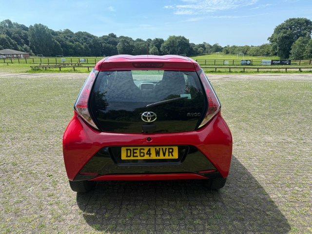 Toyota Aygo 1.0 Vvt-i X-play Hatchback Euro DE64WVR Red #5