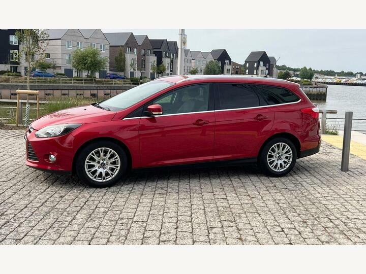 Ford Focus 1.6 Titanium Powershift Euro 5 Red #4