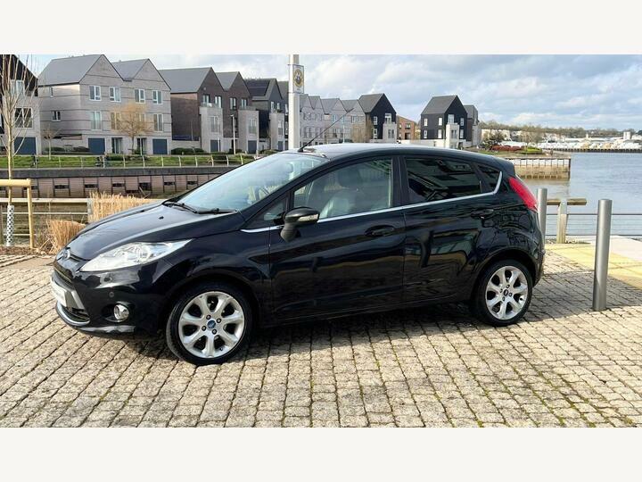 Ford Fiesta 1.4 Titanium Hatchback 154 G B11OPS Black #4
