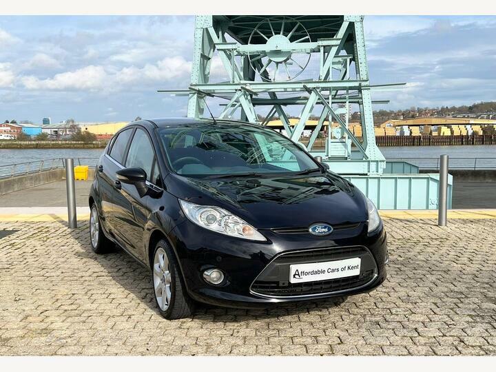 Ford Fiesta 1.4 Titanium Hatchback 154 G Black