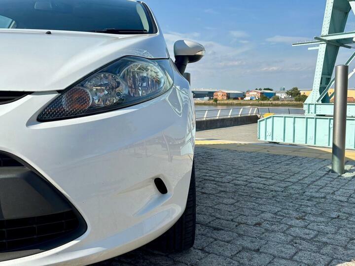 Ford Fiesta 1.25 Style White #4