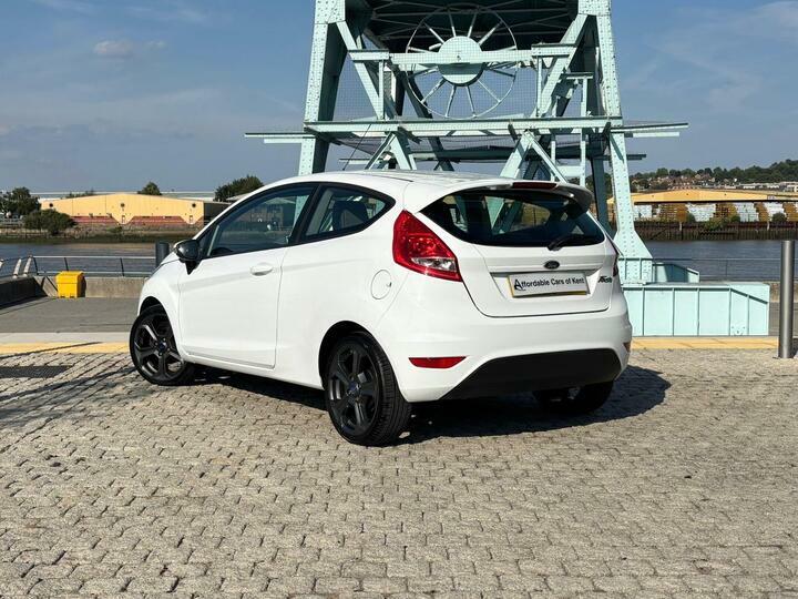 Ford Fiesta 1.25 Style White #6