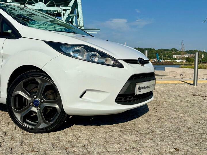 Ford Fiesta 1.25 Style White #2