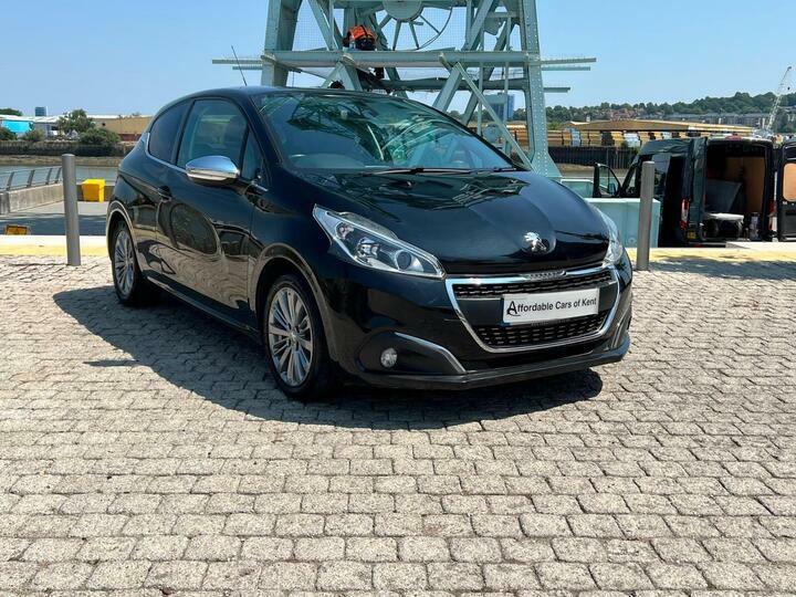 Peugeot 208 Hatchback Black