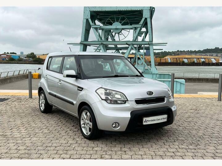 Kia Soul 1.6 Crdi 2 Suv Euro 4 126 Bhp Silver