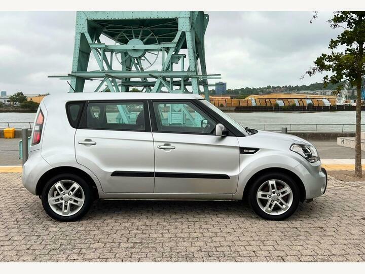 Kia Soul 1.6 Crdi 2 Suv Euro 4 126 Bhp Silver #3