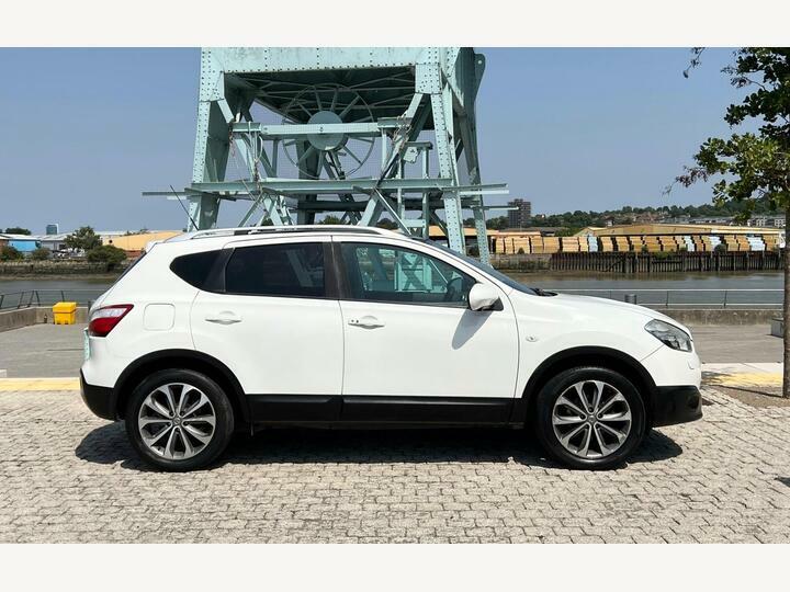 Nissan Qashqai Suv LX13KMJ White #3