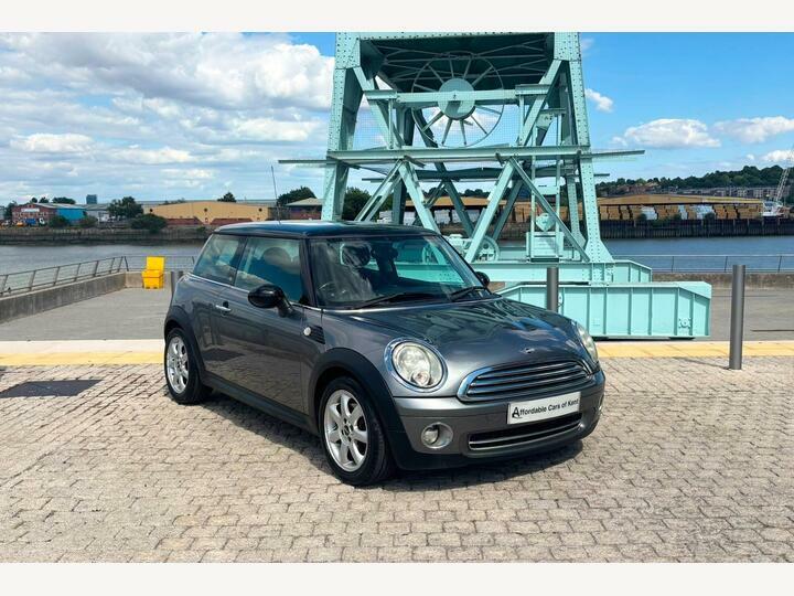 Mini Hatch 1.6 Cooper Graphite Steptronic Euro 5 Silver