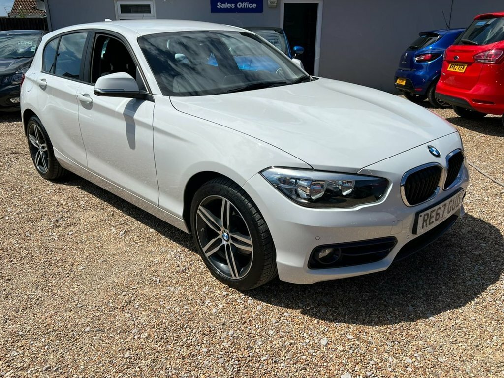 BMW 1 Series 2L Sport White #3