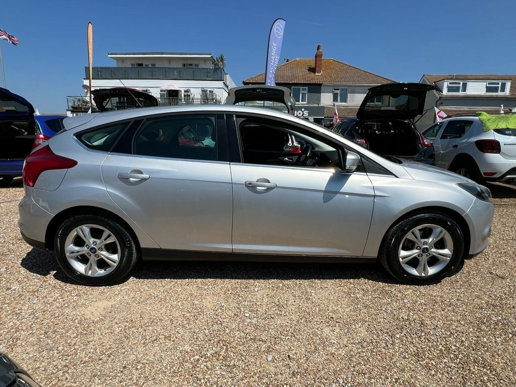 Ford Focus 1L Zetec Silver #5
