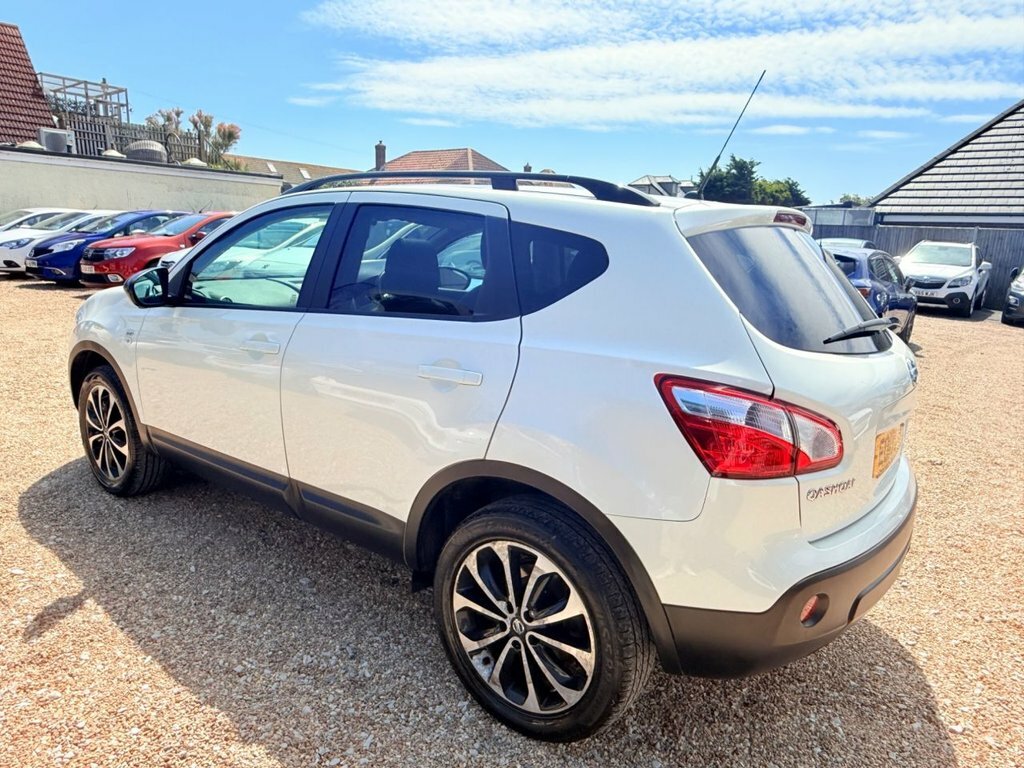 Nissan Qashqai 1.6L 360 White #5