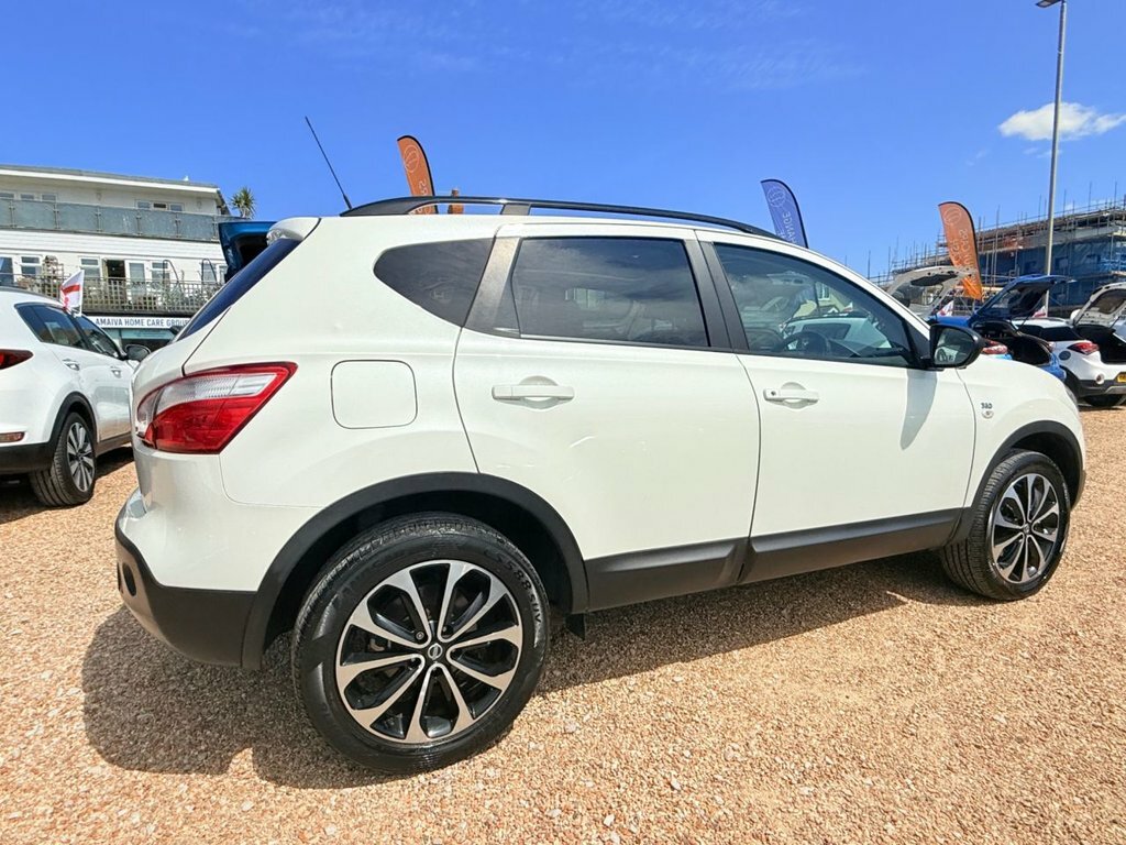 Nissan Qashqai 1.6L 360 White #3