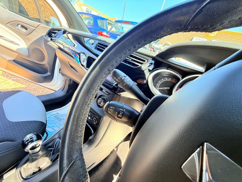 Citroen DS3 Hatchback 1.6 Vti Dstyle Euro 5 201111  #29