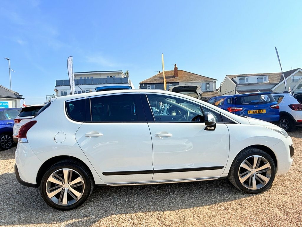 Peugeot 3008 1.6L Allure White #2