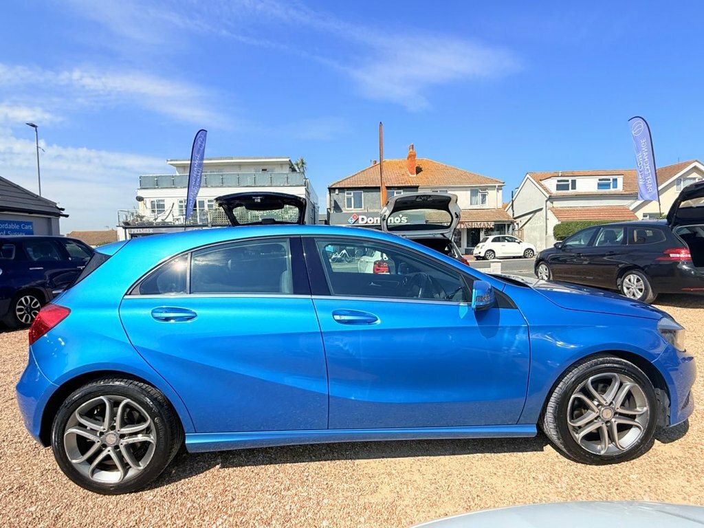 Mercedes-Benz A Class A180 Cdi Eco Se Black #2