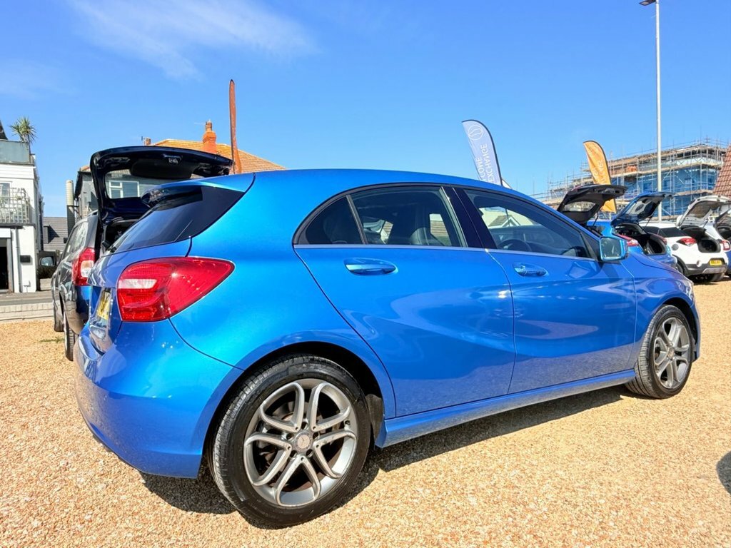Mercedes-Benz A Class A180 Cdi Eco Se Black #3