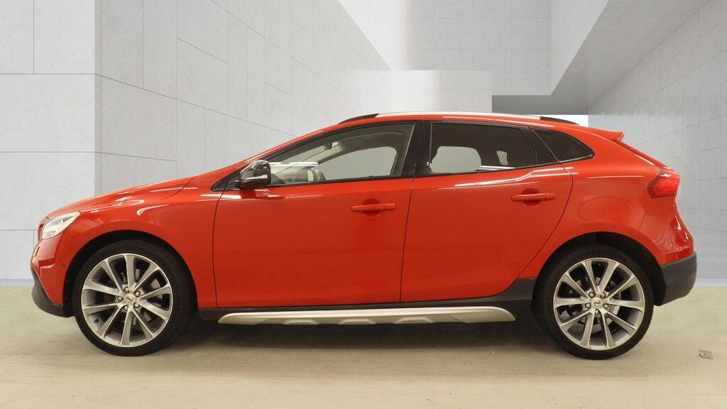 Volvo V40 Cross Country Hatchback Red #6