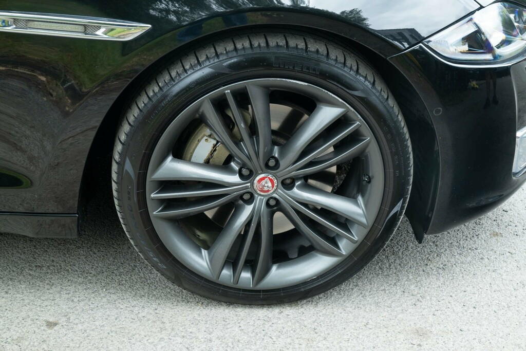 Jaguar XJ Saloon 3.0D V6 Portfolio Euro 5 Ss 20 Grey #46