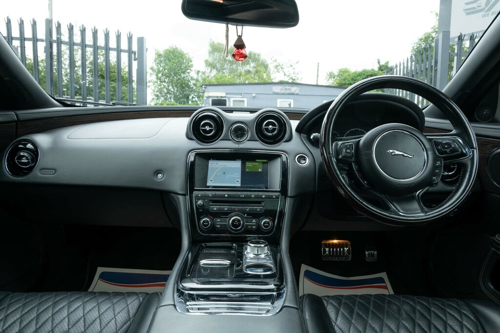 Jaguar XJ Saloon 3.0D V6 Portfolio Euro 5 Ss 20 Grey #19