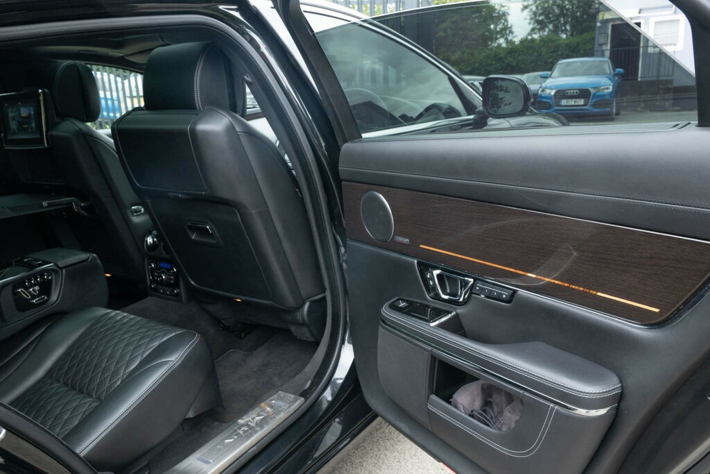Jaguar XJ Saloon 3.0D V6 Portfolio Euro 5 Ss 20 Grey #44