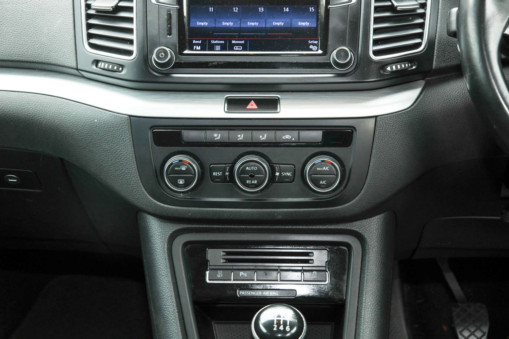 Volkswagen Sharan Se Nav 2.0 Tdi Bmt Scr 150Ps 6-Speed Black #18