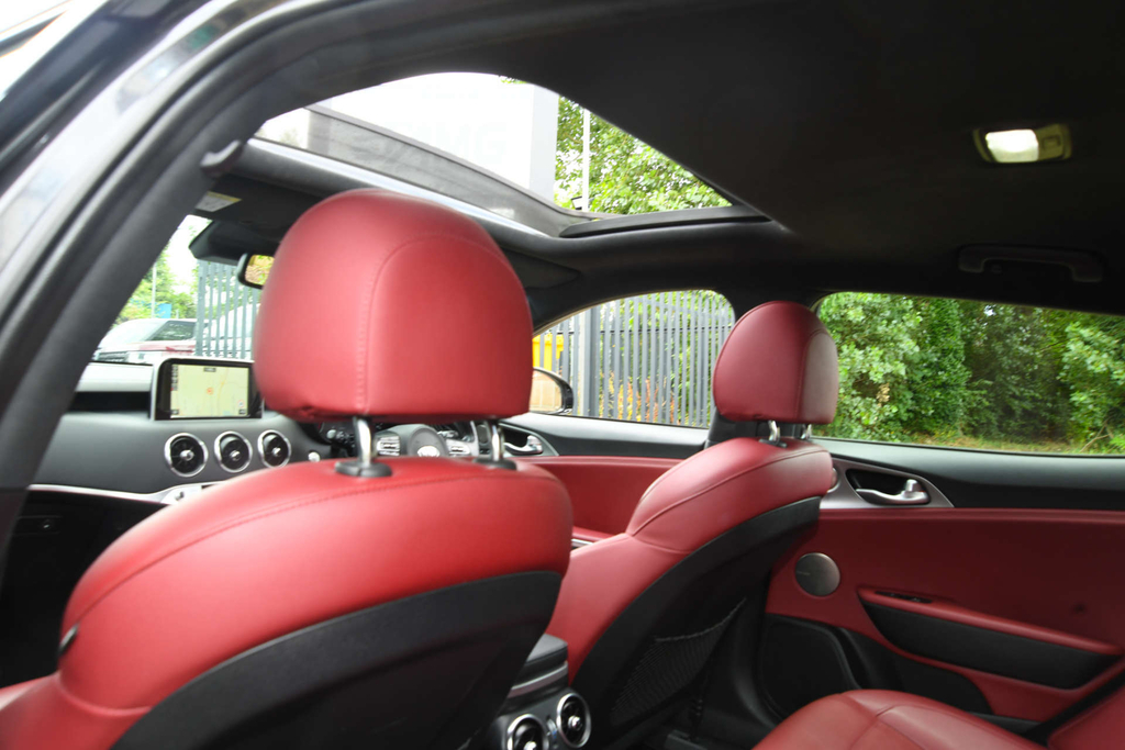 Kia Stinger 3.3 T Gdi V6 Gt S Gran Turismo S Black #11