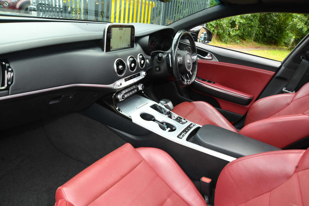 Kia Stinger 3.3 T Gdi V6 Gt S Gran Turismo S Black #36