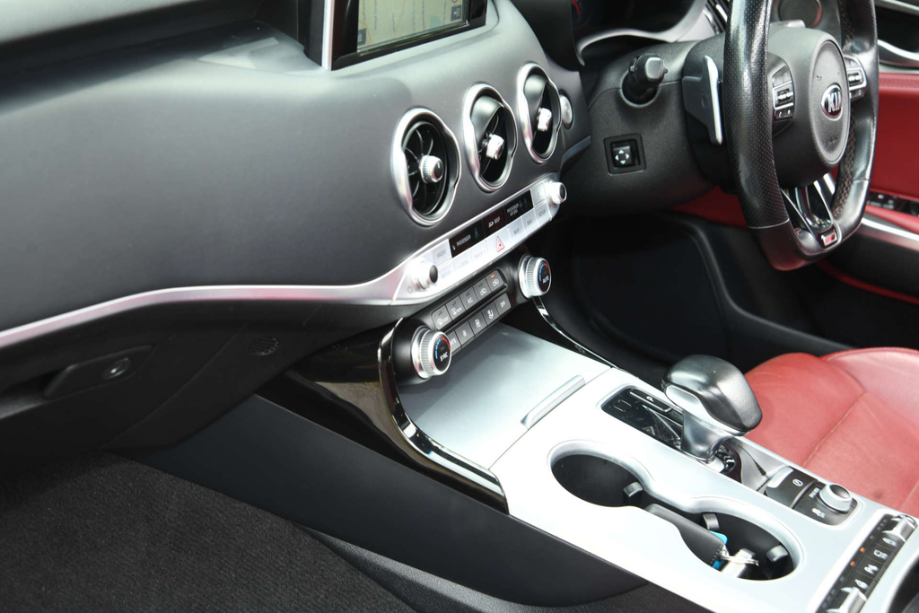 Kia Stinger 3.3 T Gdi V6 Gt S Gran Turismo S Black #39