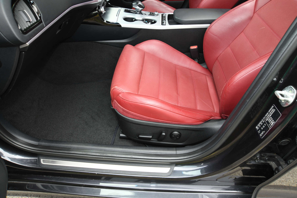 Kia Stinger 3.3 T Gdi V6 Gt S Gran Turismo S Black #35