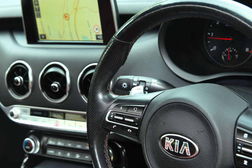 Kia Stinger 3.3 T Gdi V6 Gt S Gran Turismo S Black #22