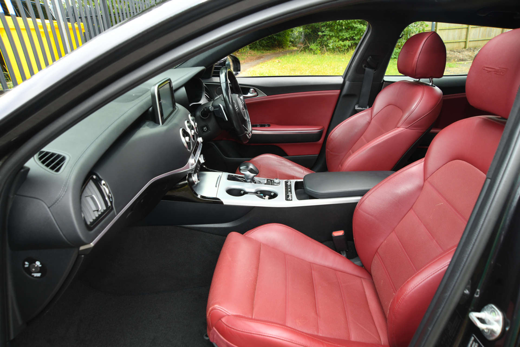 Kia Stinger 3.3 T Gdi V6 Gt S Gran Turismo S Black #34
