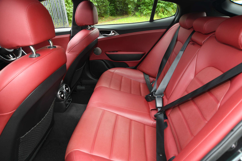 Kia Stinger 3.3 T Gdi V6 Gt S Gran Turismo S Black #31