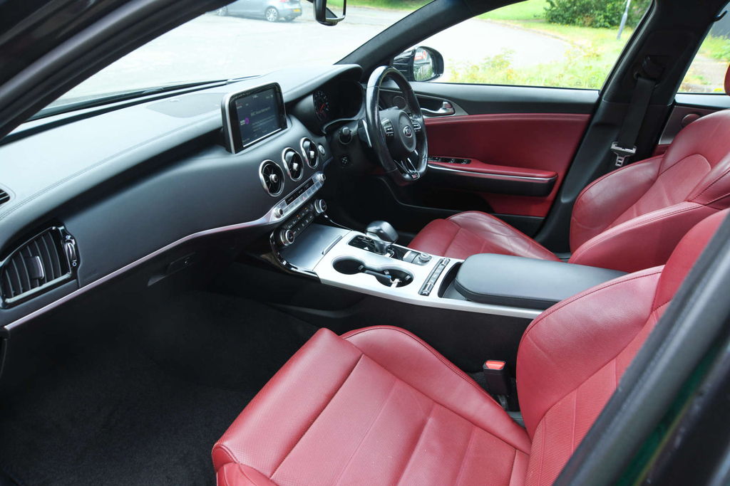 Kia Stinger 3.3 T Gdi V6 Gt S Gran Turismo S Black #17