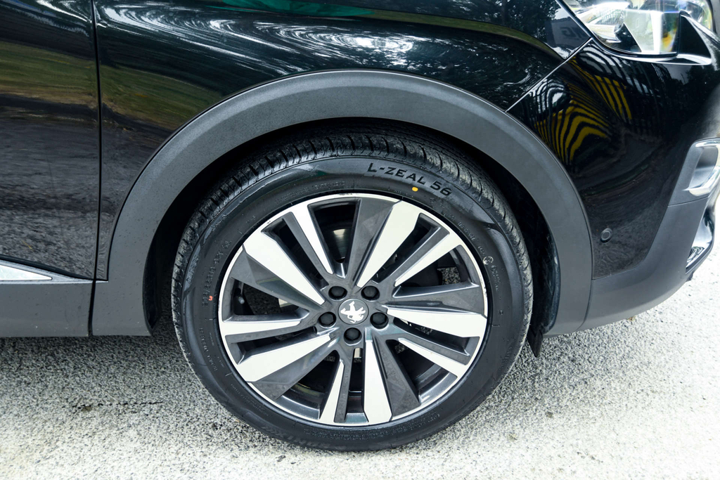 Peugeot 5008 1.2 Puretech Allure Suv Black #38