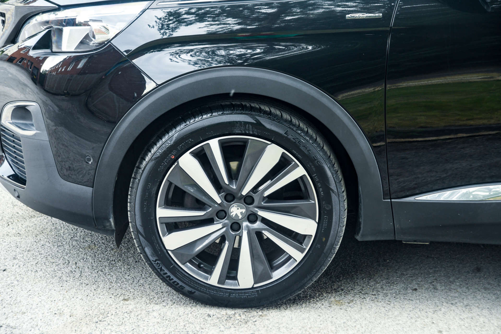 Peugeot 5008 1.2 Puretech Allure Suv Black #39