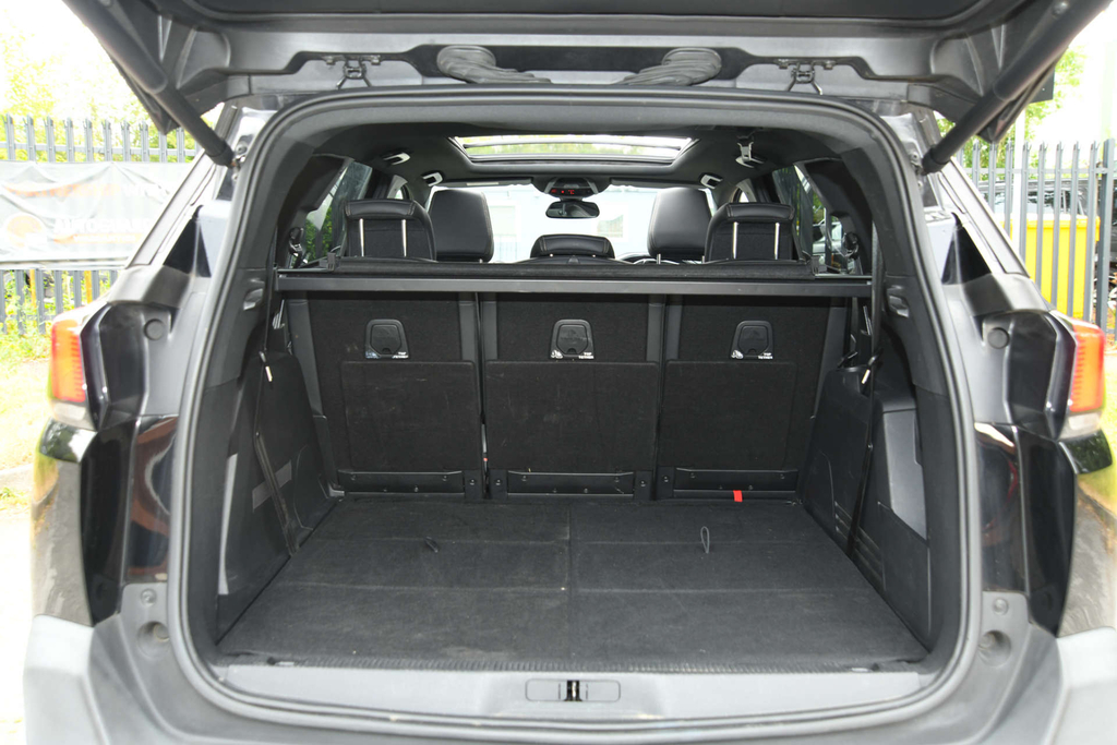 Peugeot 5008 1.2 Puretech Allure Suv Black #10