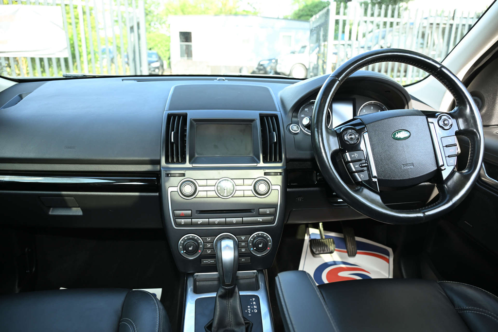 Land Rover Freelander Se Tech Sd4 #30